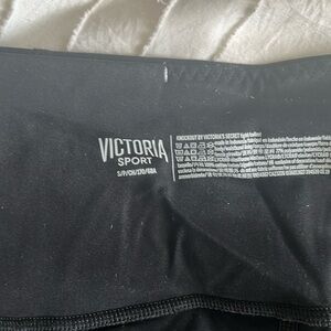Vs sport leggings.